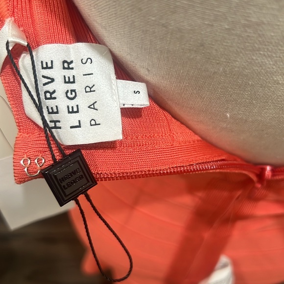 Stunning Herve Leger Paris Peach 3/4 Mermaid/Peplum Dress Size Small - Picture 7 of 8